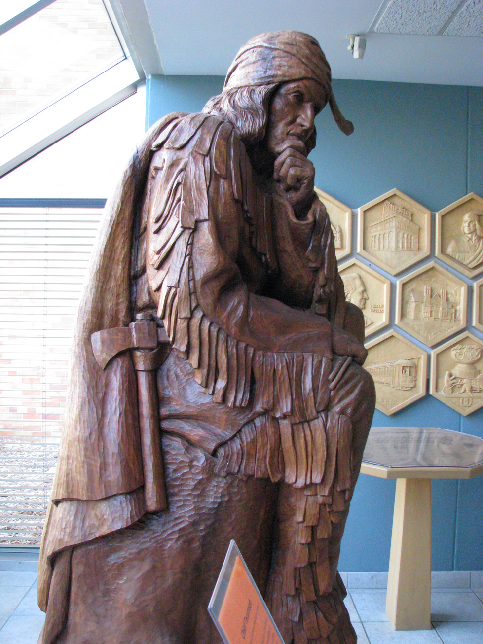 a%20word%20carved%20sculpture%20of%20Chief%20Tecumseh